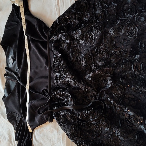 Alex Evenings Floor Length Evening Gown Black Size 20 W Rosette Ribbon Skirt - Picture 14 of 17